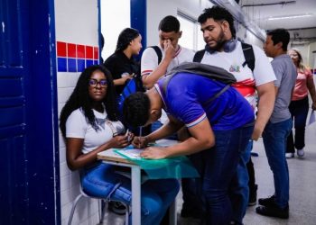 Escolas públicas iniciam aplicação das avaliações do SAEB em todo estado