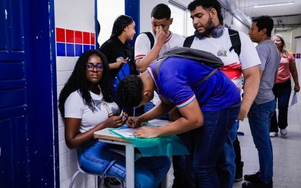 Escolas públicas iniciam aplicação das avaliações do SAEB em todo estado