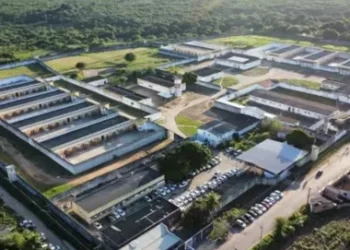 Pegaram a pista! Detentos fogem do Conjunto Penal em Feira