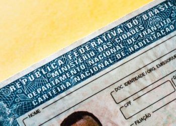 Após protestos, governo recua e decide manter aulas práticas obrigatórias para tirar CNH