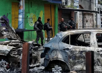 GUERRA NO RIO: megaoperação termina com 103 traficantes mortos e 111 fuzis apreendidos