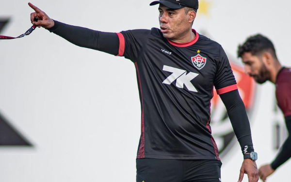 Vitória tem três desfalques para encarar o Cruzeiro no Mineirão