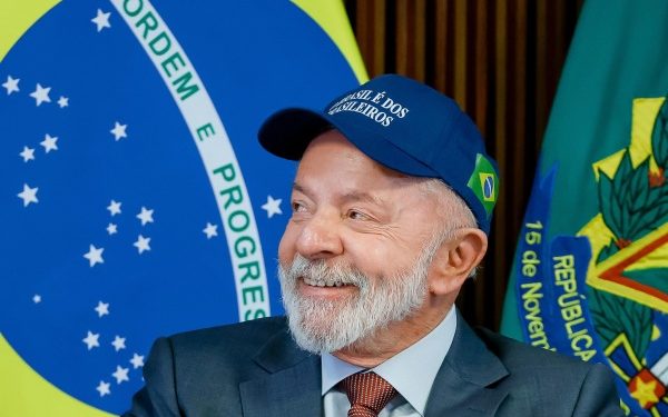 Lula celebra aprovação do projeto de isenção do Imposto de Renda: ‘Histórico’