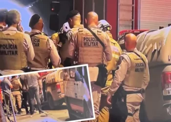 Viatura capota em túnel da ligação Estação Pirajá x Lobato e policial fica preso nas ferragens