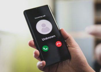 Golpe da voz: chamadas silenciosas podem servir para clonagem de voz com IA