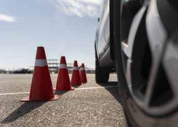 Fim das autoescolas: saiba quanto vão custar as habilitações A e B após mudanças