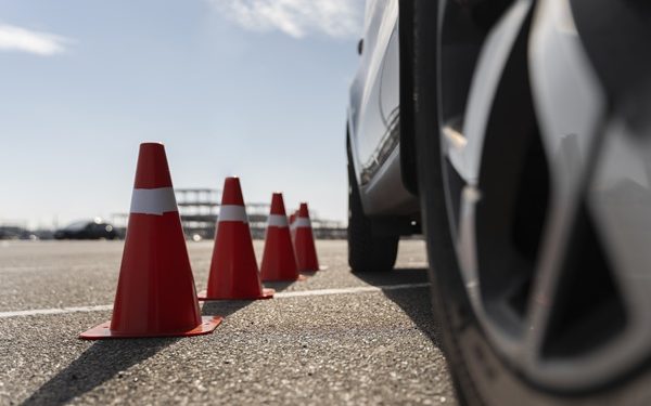 Fim das autoescolas: saiba quanto vão custar as habilitações A e B após mudanças