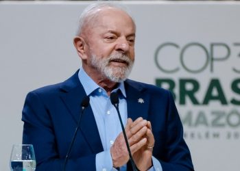 “Gastar mais com armas que com ação climática é caminho ao apocalipse”, diz Lula