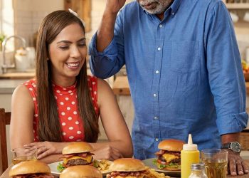 SFC: Calmon entra em colapso político após revelação de sociedade milionária de seu Genro com fornecedor da prefeitura; Cruzamentos de pagamentos pode dar fim ao desgoverno