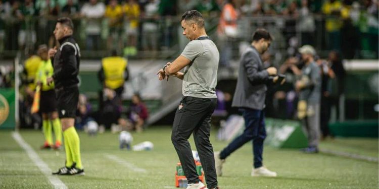 Jair Ventura comemora empate com o Palmeiras: “Levamos um ponto importante”