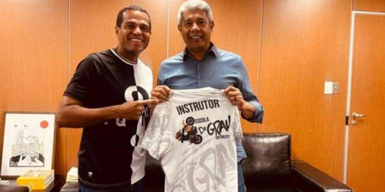 Jerônimo defende regulamentação de “grau de moto” e indica apoio em construção de pistas: “É um esporte”