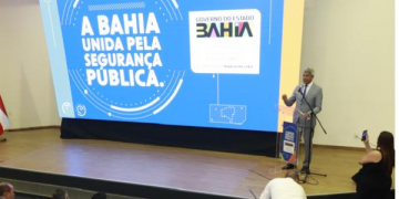 Governador anuncia investimentos e reforço no efetivo da segurança pública