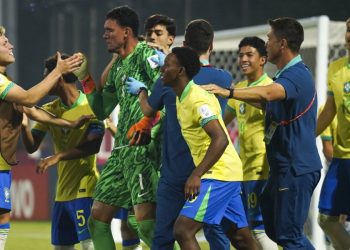 Com gol de joia do Bahia, Brasil vence a França e passa para as quartas de final da Copa do Mundo Sub-17