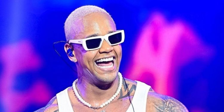 Léo Santana fará show gratuito nesta quinta-feira, Dia da Consciência Negra; saiba os detalhes