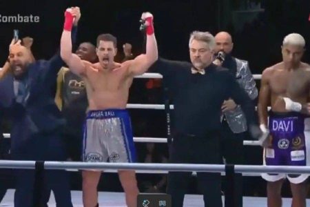 Sacha Bali derrota Davi Brito por decisão unânime no Fight Music Show 7 em São Paulo
