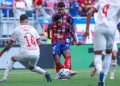 Bahia sai atrás no placar, reage e vence o Bragantino de virada na Fonte Nova