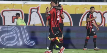 Vitória vence o Inter com gol salvador de Lucas Halter e sai parcialmente do Z4