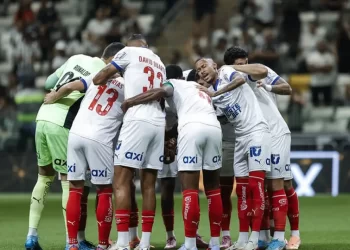 Após expulsão de Kanu, Bahia vira ‘presa fácil’ do Galo e perde mais uma fora de casa