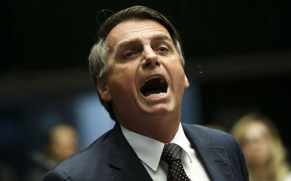 Bolsonaro estaria ‘desesperado’ e ‘injustiçado’ com eminência de ser preso