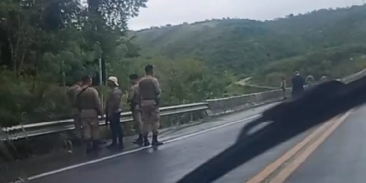 Tiroteio intenso assusta motoristas na Ponte da Pedra do Cavalo, entre São Félix e Cachoeira