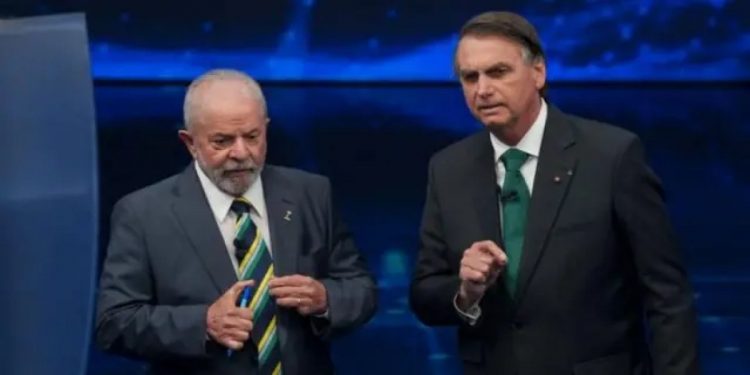 Lula e Bolsonaro voltam a empatar em pesquisa para 2026