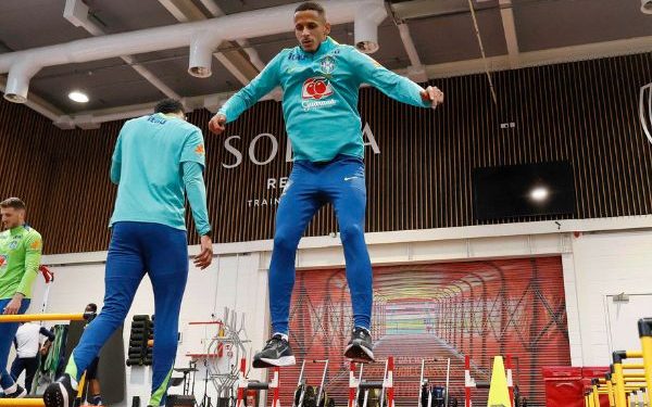 Ancelotti elogia Juba e diz que lateral do Bahia pode estar na Copa do Mundo