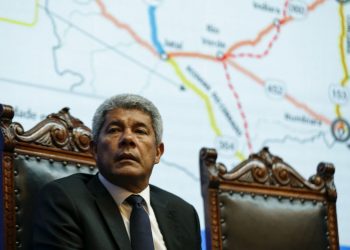 Jerônimo Rodrigues sugere que ACM Neto está apaixonado por ele: “Nao tenho preconceito”