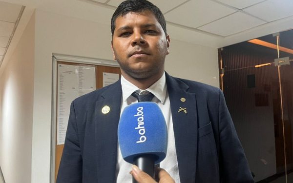 Novo empréstimo é para ‘estuprar os cofres e o bolso dos baianos’, dispara Diego