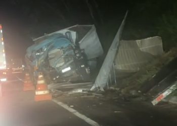 Acidente trava BR-324 no sentido Feira de Santana nesta terça-feira (18)