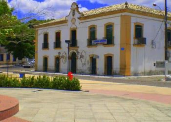 SFC: “Súditos da Rainha”, aliados de Greice Tanferi a “Dama de Ferro” de Calmon recebem rescisões milionárias; demitidos continuam sem direito e quem trabalha não recebe 