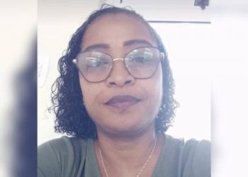 Professora é morta a facadas enquanto dormia no interior da Bahia; marido é principal suspeito