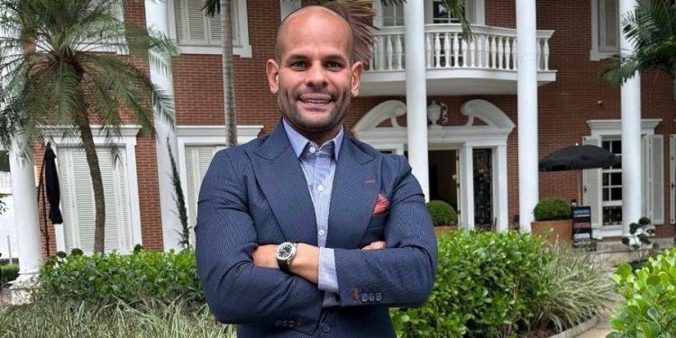 Médico Gabriel Almeida é alvo de operação da PF