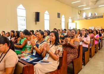 Candeias: profissionais da educação participam de seminário em prol da inclusão na rede municipal de ensino