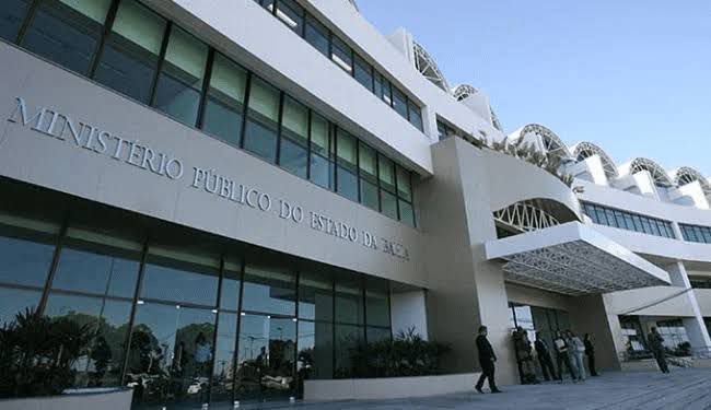 URGENTE: Calmon e Greice em desespero estão na sede do MP Estadual no CAB para tentar TAC e evitar pagamento integral do Pão na Mesa e afastamento; Prazo vence dia 10