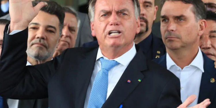 URGENTE: Bolsonaro é mantido preso após audiência de custódia