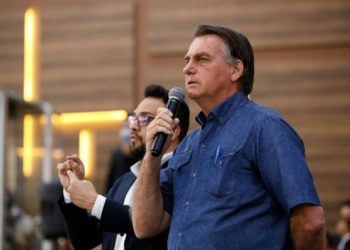 Bolsonaro acreditava que tornozeleira tinha ‘escuta’ e entrou em paranoia, dizem aliados