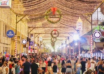 ENTÃO É NATAL! Prefeitura abre programação do Natal Salvador 2025 com circuito de luz no Centro Histórico