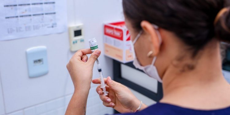 Candeias: Vacina contra bronquiolite começa a ser aplicada em gestantes