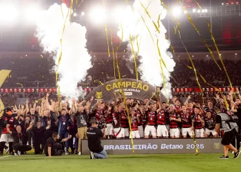 Brasileirão: Fla é campeão, Vitória tenta cartada e Bahia busca vaga