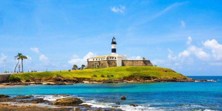 Salvador anuncia calendário do verão 2025/2026 com eventos até o Carnaval