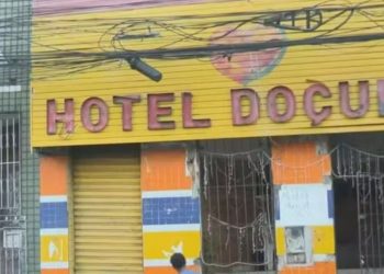 Homem morre em incêndio dentro de quarto de hotel em Salvador