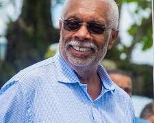 SFC: População se revolta com o caos na cidade e inicia coleta de assinaturas para impeachment de Calmon; ato ocorrerá na Câmara