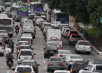 Deputados aprovam fim do IPVA para carros com 20 anos de fabricação