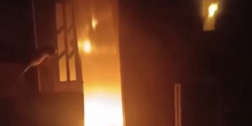 MORADORES DENUNCIAM: Homens encapuzados invadem casa e colocam fogo no Areal, na Caroba