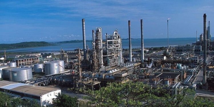 TRÊS PESSOAS FICAM FERIDAS EM GRAVE ACIDENTE NA REFINARIA DE MATARIPE