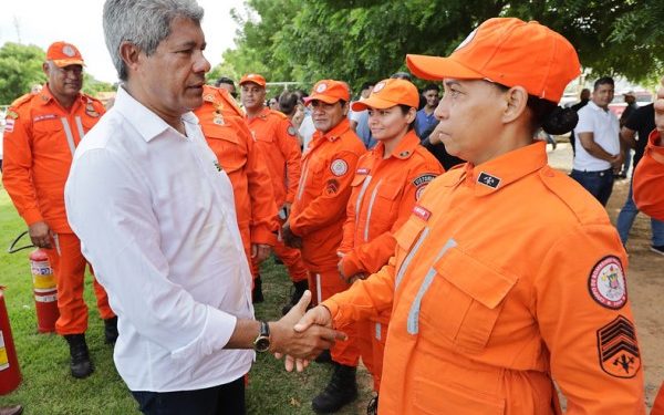 Governo sanciona lei que cria e altera cargos no Corpo de Bombeiros; confira