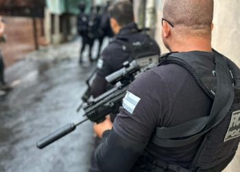 Operação mira facção carioca e prende suspeitos em Bairro de Salvador