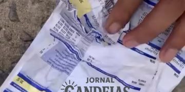 “Conta não chega”: moradores de Passé denunciam descarte de contas de água e apontam funcionário da Embasa