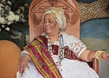 Morre Mãe Carmen do Gantois, ialorixá e filha de Mãe Menininha