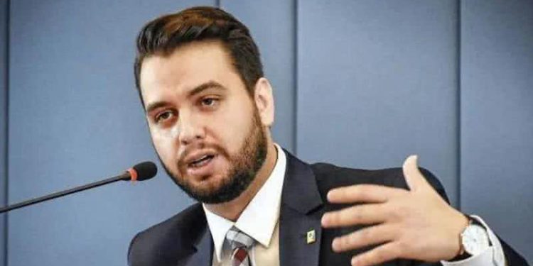 PF prende Filipe Martins, ex-assessor de Bolsonaro